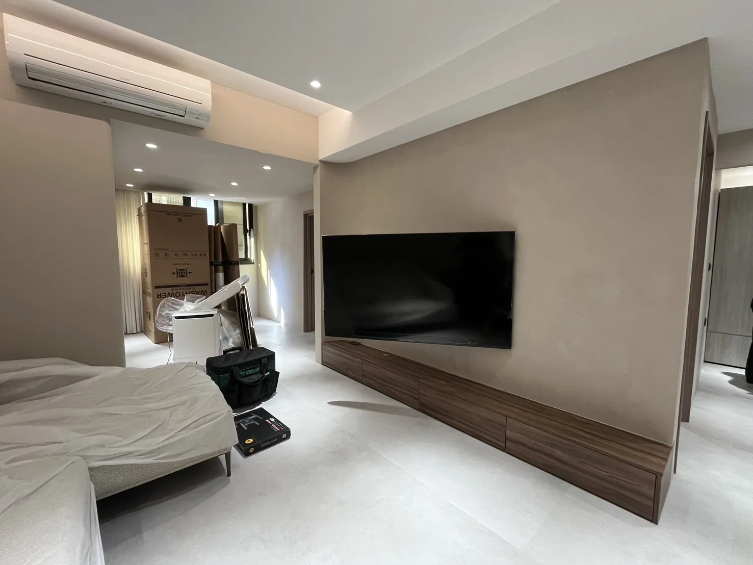 65吋伸縮電視壁掛