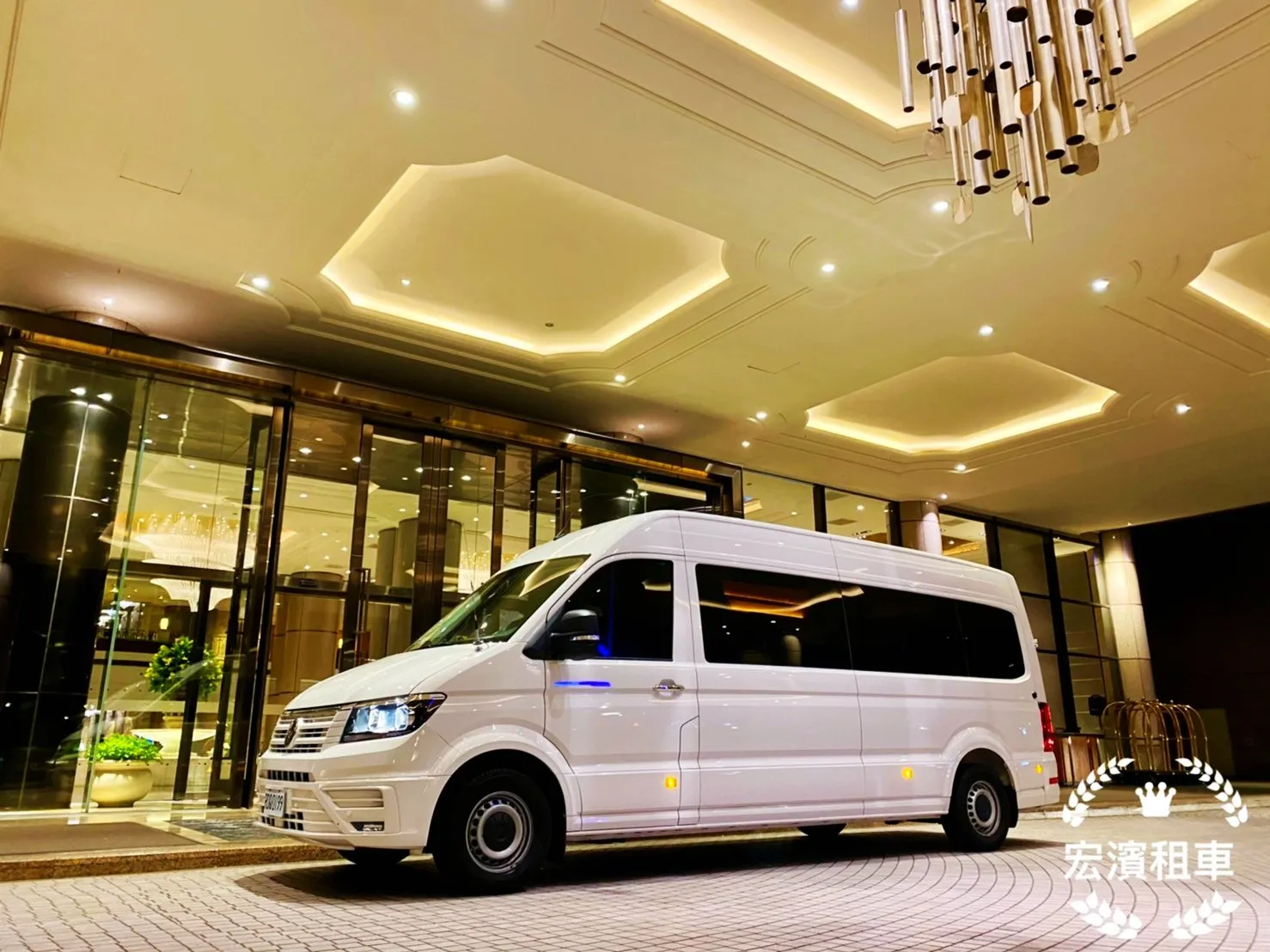 尊爵大T6 明星保母車