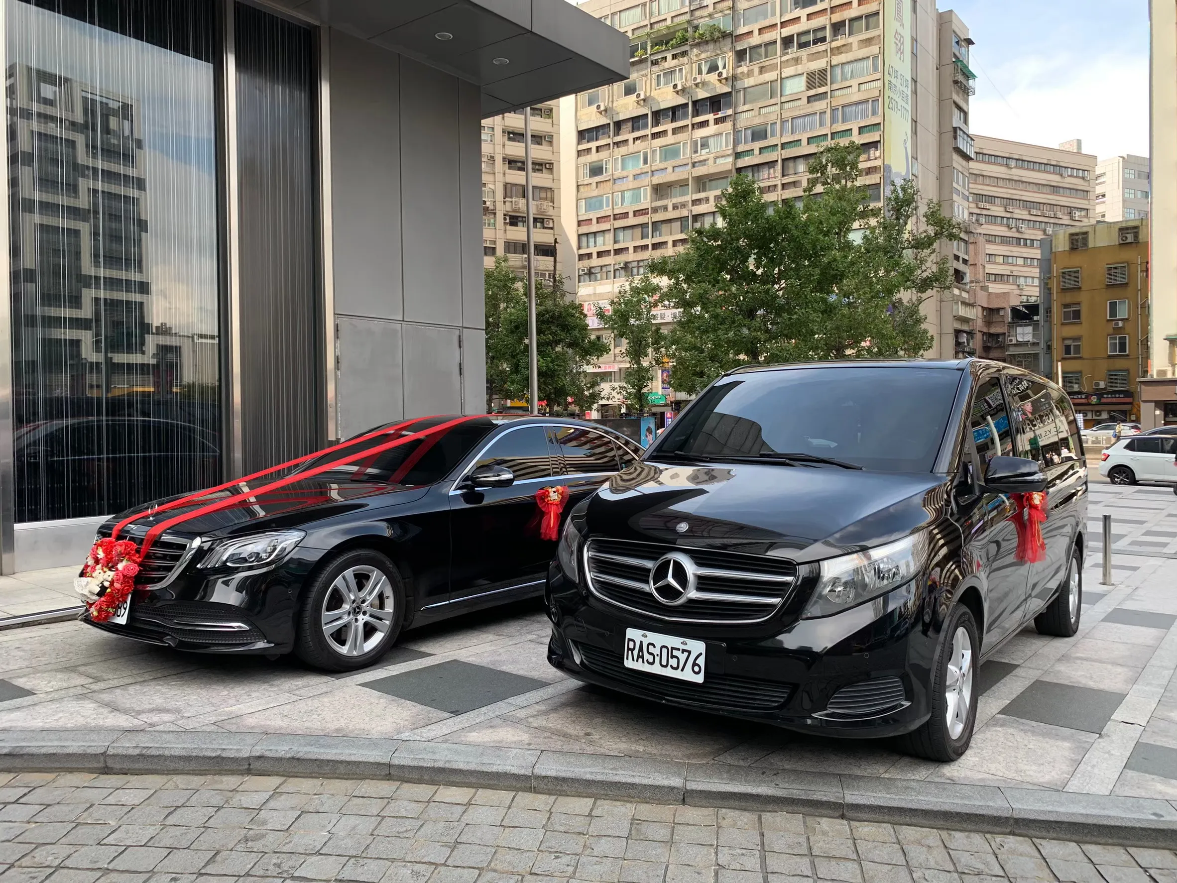 小改款W222賓士S350L加長型+賓士V系列商務車