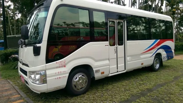 中型巴士 20人座(含司機)