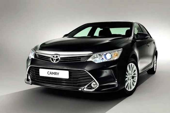 公務型國產轎車 CAMRY