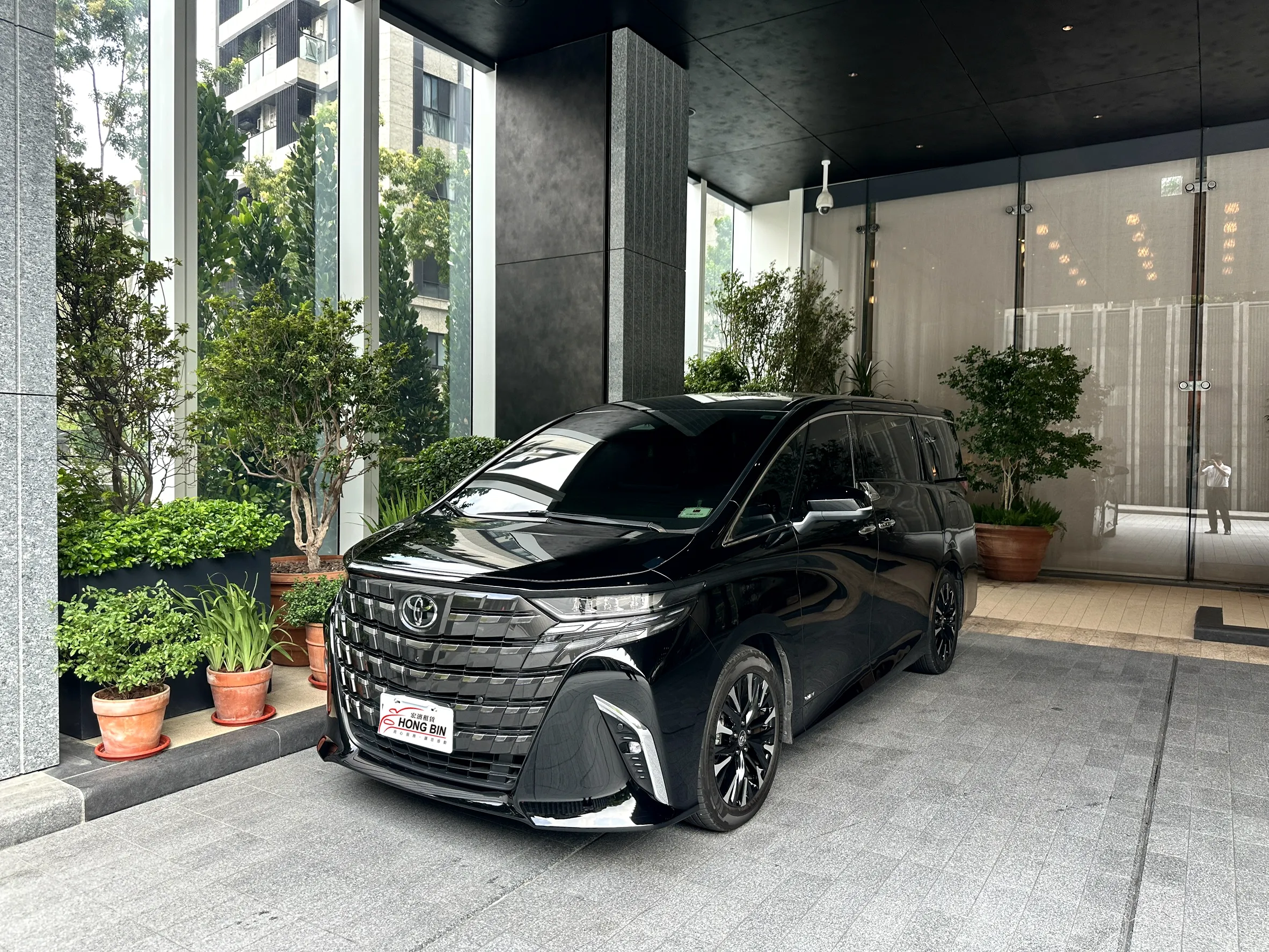 最新款4.0 Toyota Alphard 豪華保母車