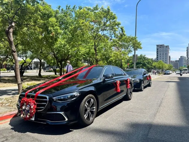 最新款W223賓士S350L加長型+W213新款賓士E系列 兩台