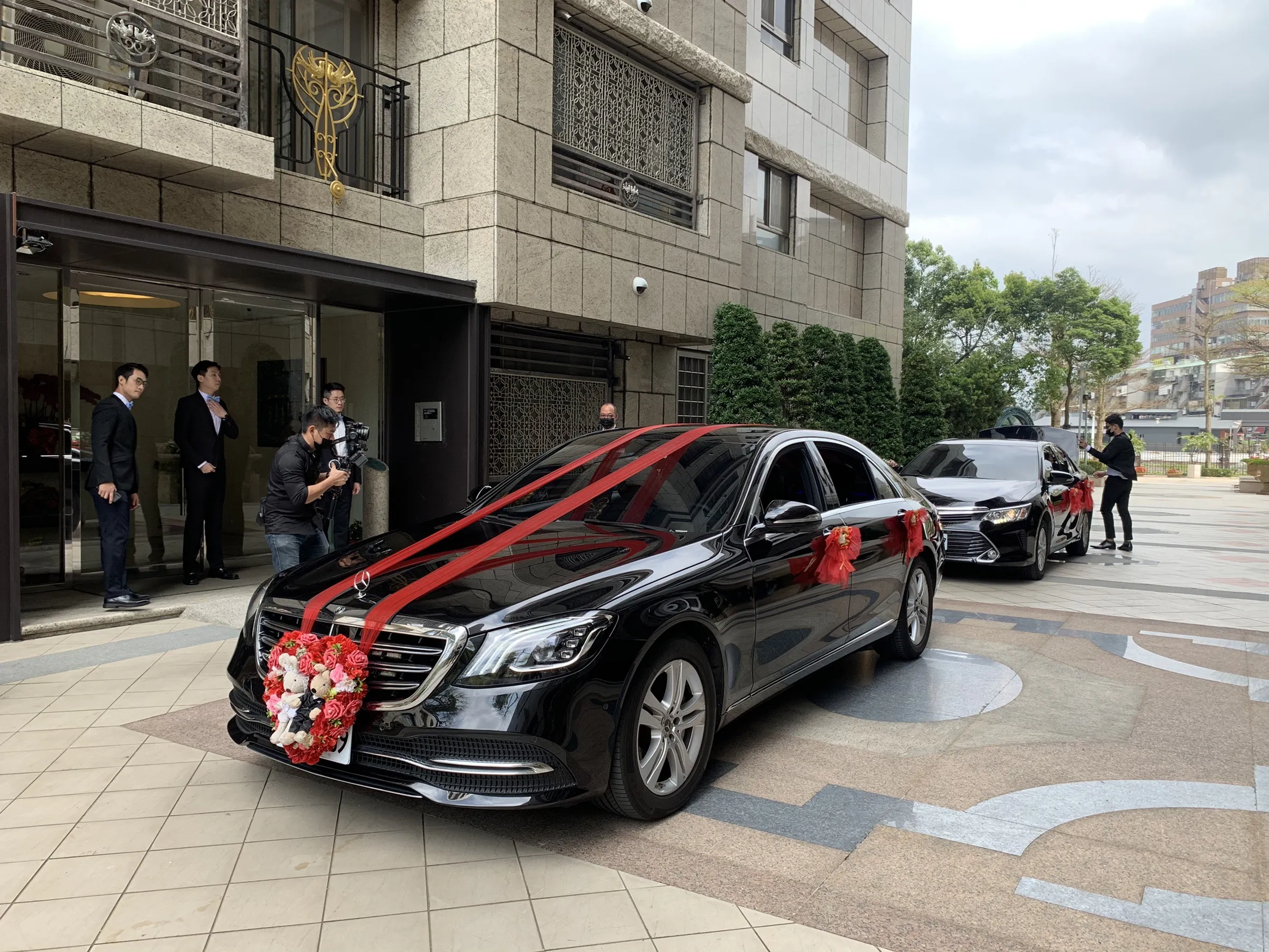 小改款W222賓士S350L加長型一台+高級轎車CAMRY五台