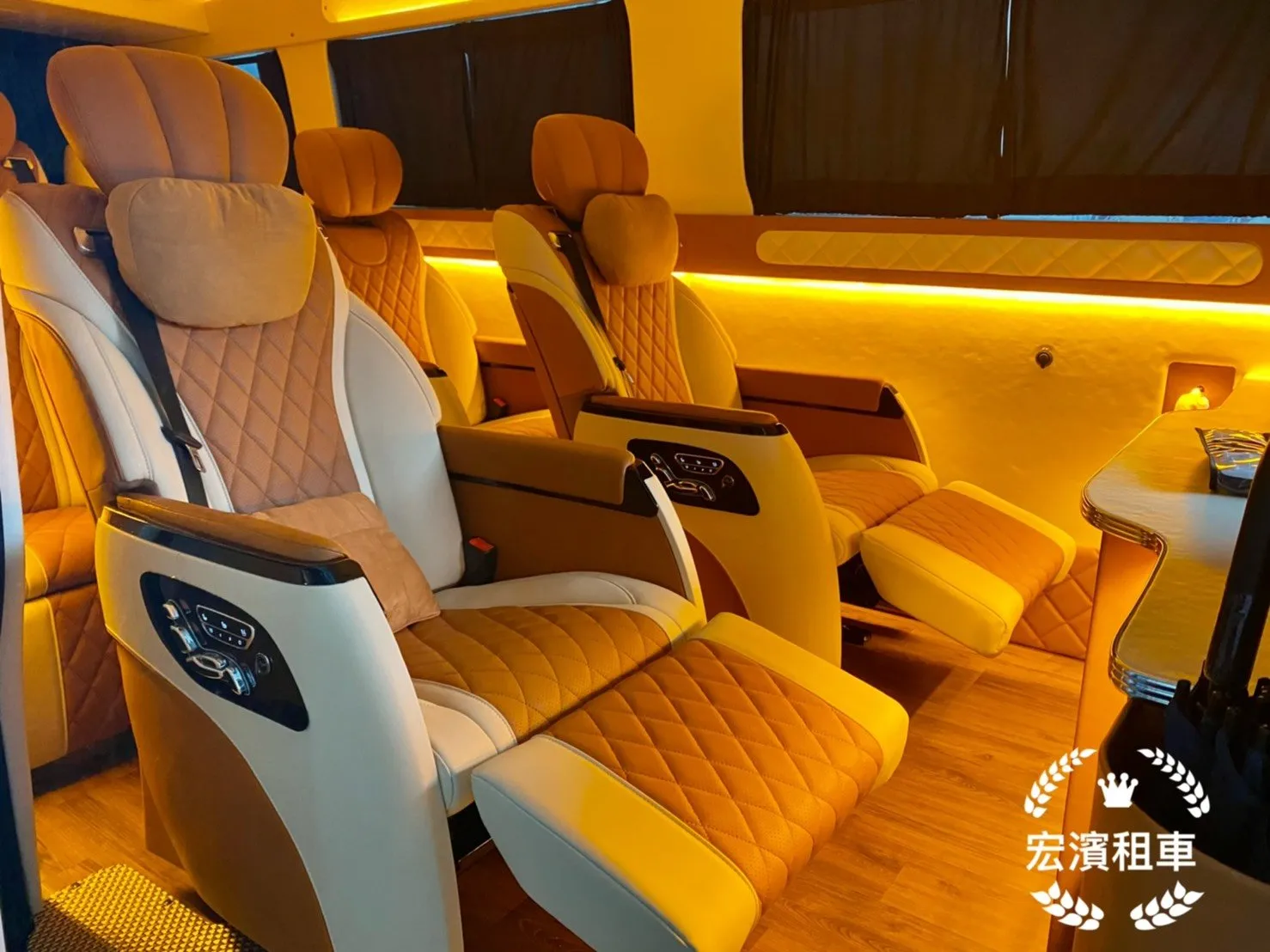 新款福斯尊爵大T6明星保母車