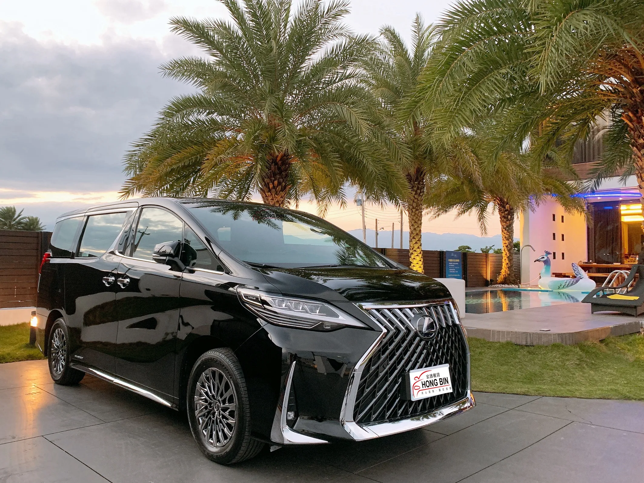 尊爵Lexus LM300h 四人座/七人座保母車/商務車