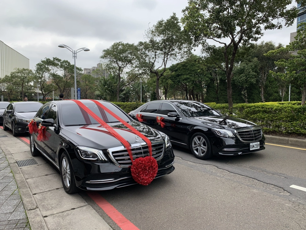 小改款W222賓士S350L加長型兩台