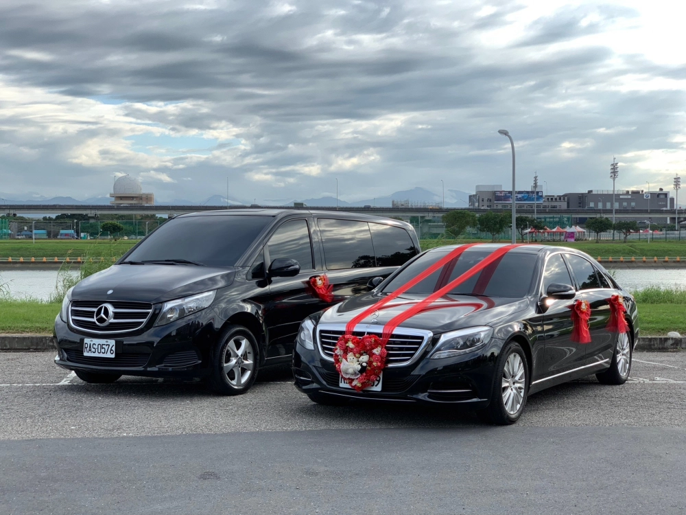 W222賓士S350L加長型+賓士V系列休旅車