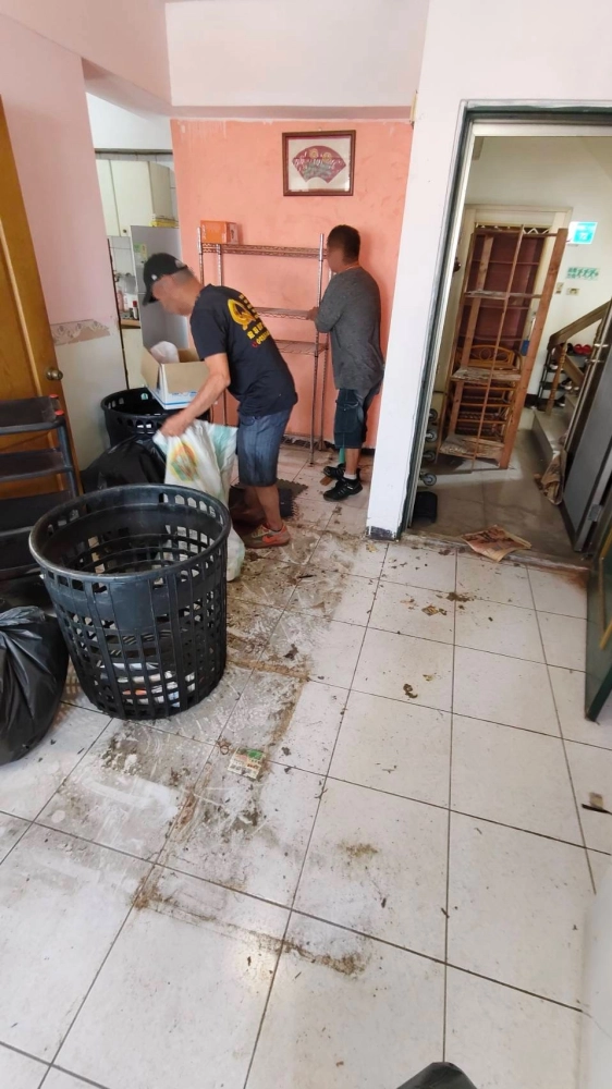台南清運工程/南部拆除清運/東區崇德二十街廢棄物淨空隔間裝潢