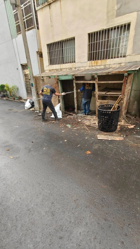 台南 南區國民路 廢棄倉儲拆除清運