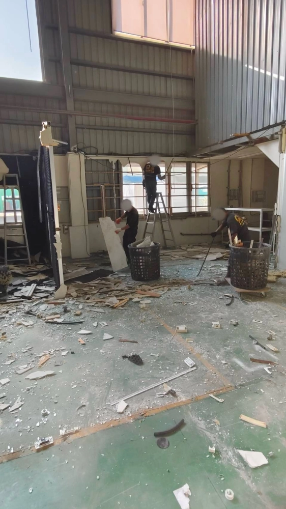 台南安平區 工廠隔間拆除清運-2