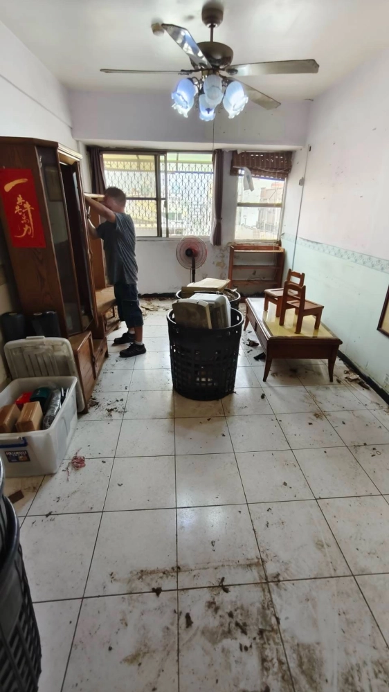 台南清運工程/南部拆除清運/東區崇德二十街廢棄物淨空隔間裝潢
