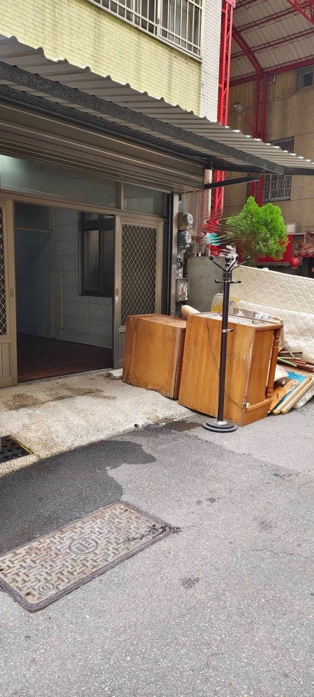 南區慈愛街 協助法院強制執行 廢棄物淨空清潔