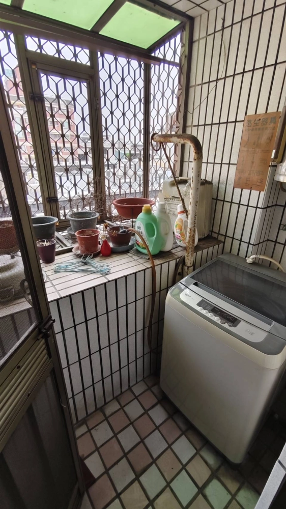 台南清運工程/南部拆除清運/東區崇德二十街廢棄物淨空隔間裝潢