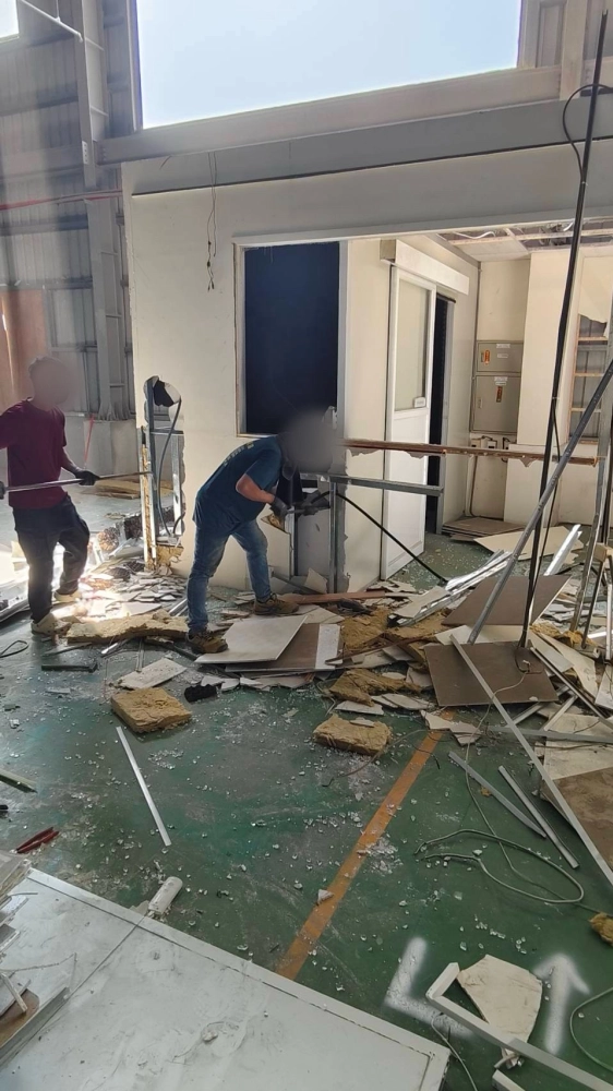 台南安平區 工廠隔間拆除清運-2