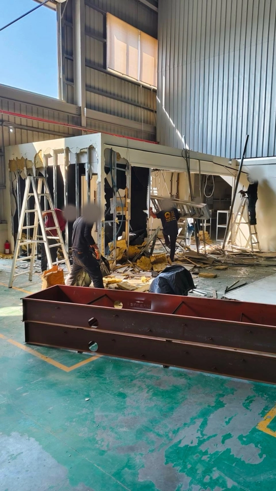 台南安平區 工廠隔間拆除清運-2