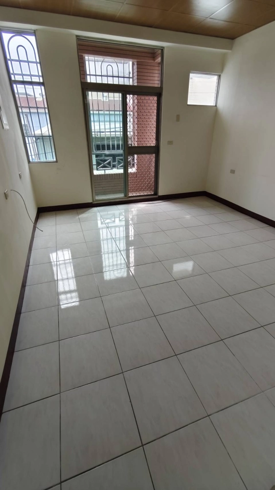 台南仁德區 文華路三段 退租後 廢棄物淨空 清潔