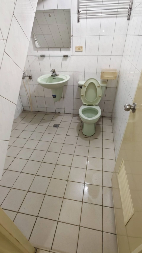 台南仁德區 文華路三段 退租後 廢棄物淨空 清潔