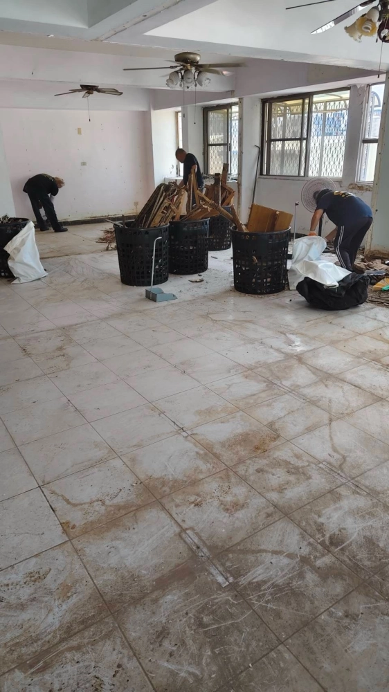 台南清運工程/南部拆除清運/東區崇德二十街廢棄物淨空隔間裝潢