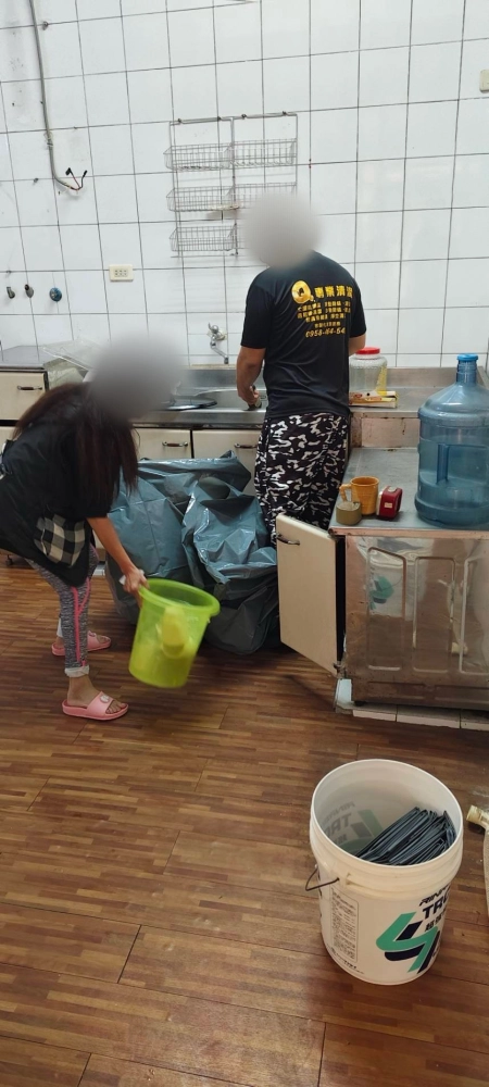 南區慈愛街 協助法院強制執行 廢棄物淨空清潔