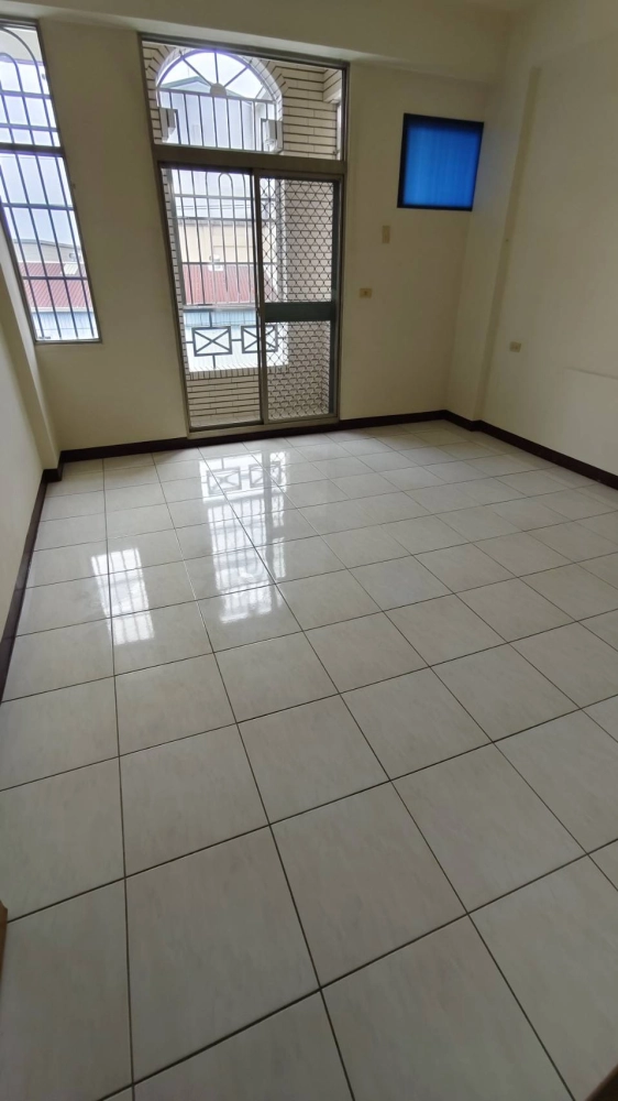 台南仁德區 文華路三段 退租後 廢棄物淨空 清潔