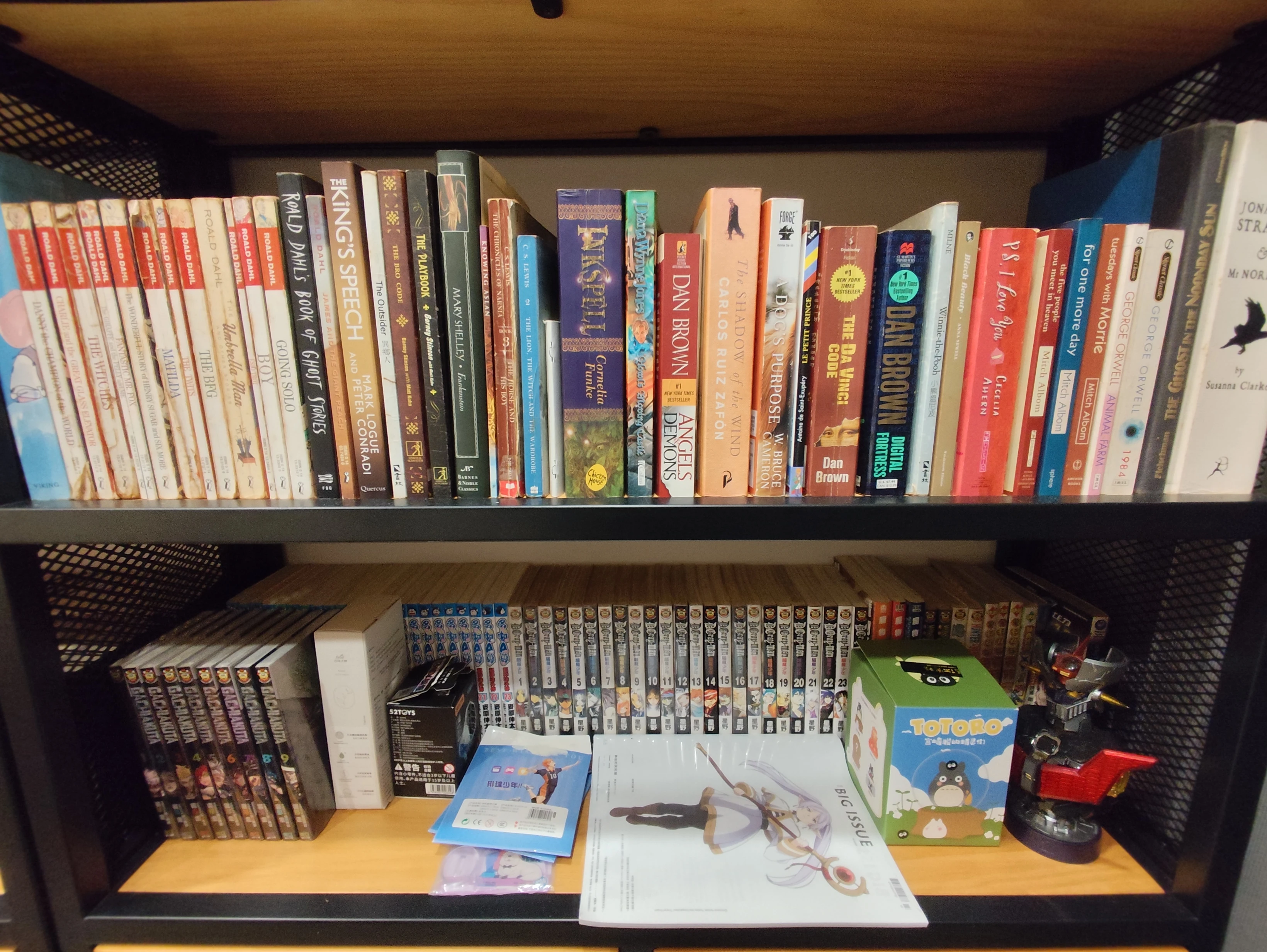 北屯新家整理後，書籍排列與抽屜收納細節