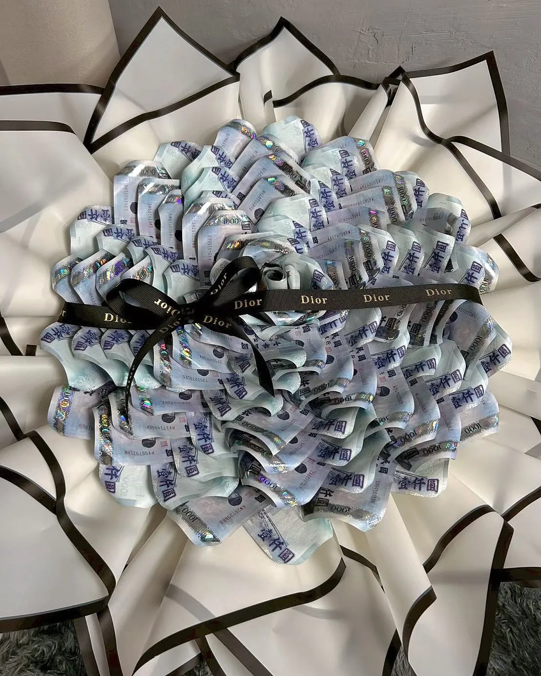 52張山茶花鈔票花束