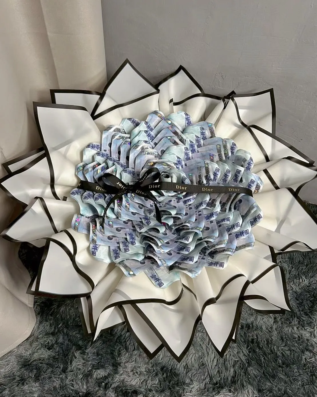 52張山茶花鈔票花束