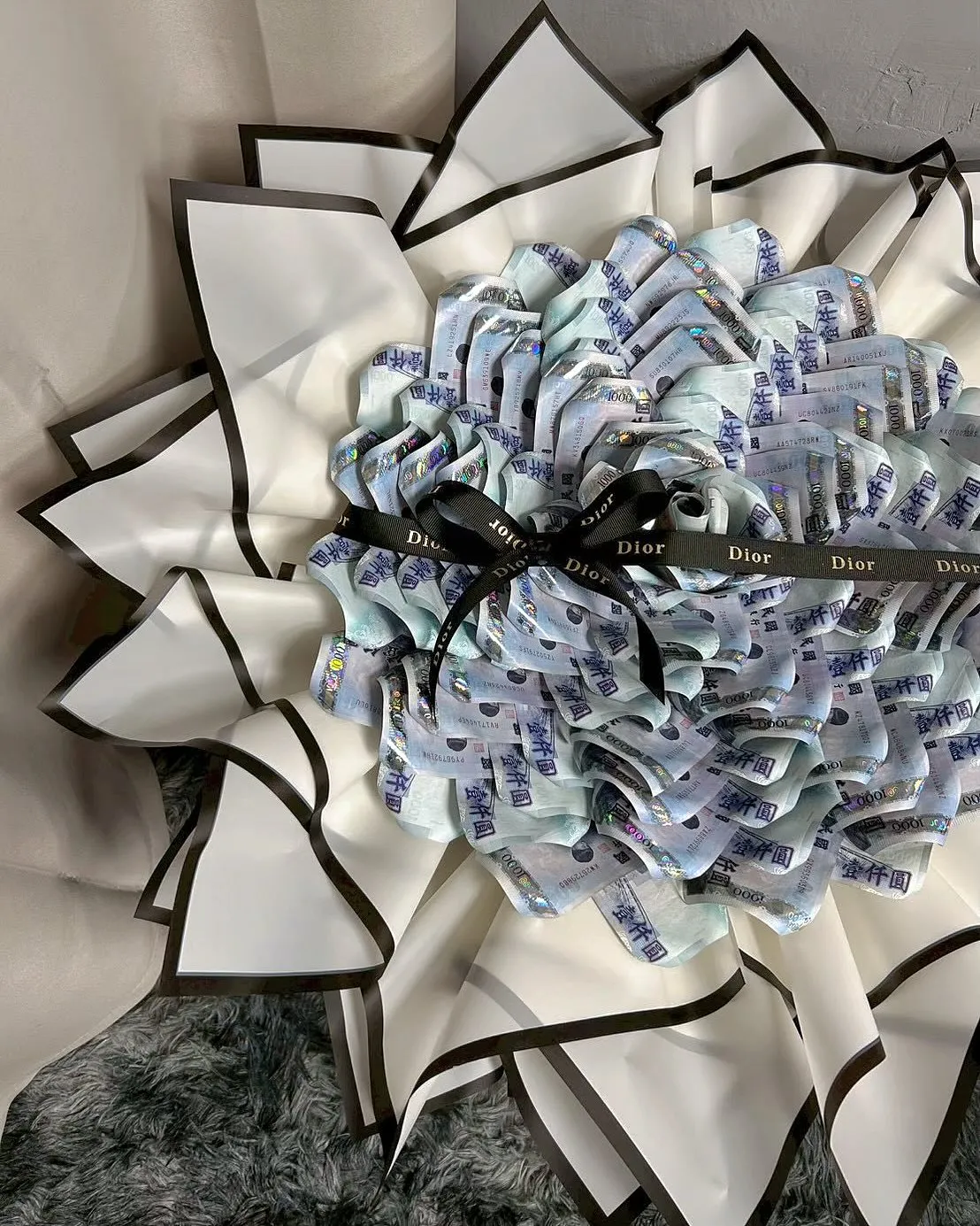 52張山茶花鈔票花束