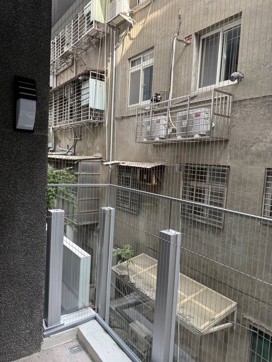 台北隱形鐵窗