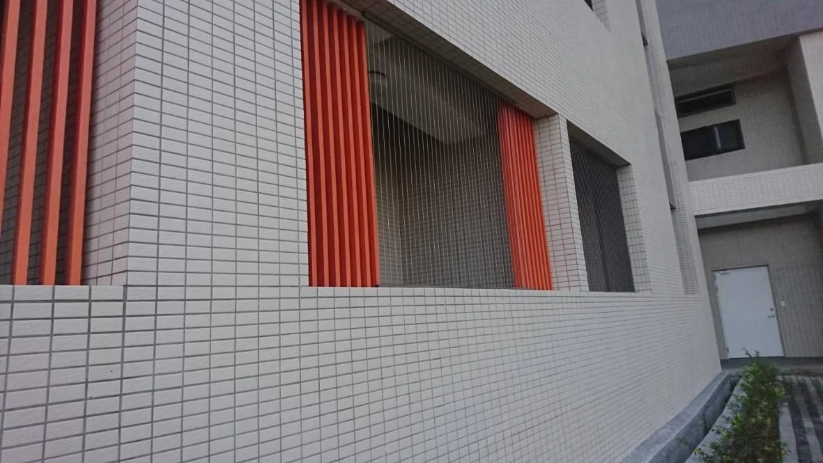 嶺東科技大學 學生宿舍隱形鐵窗防墜工程