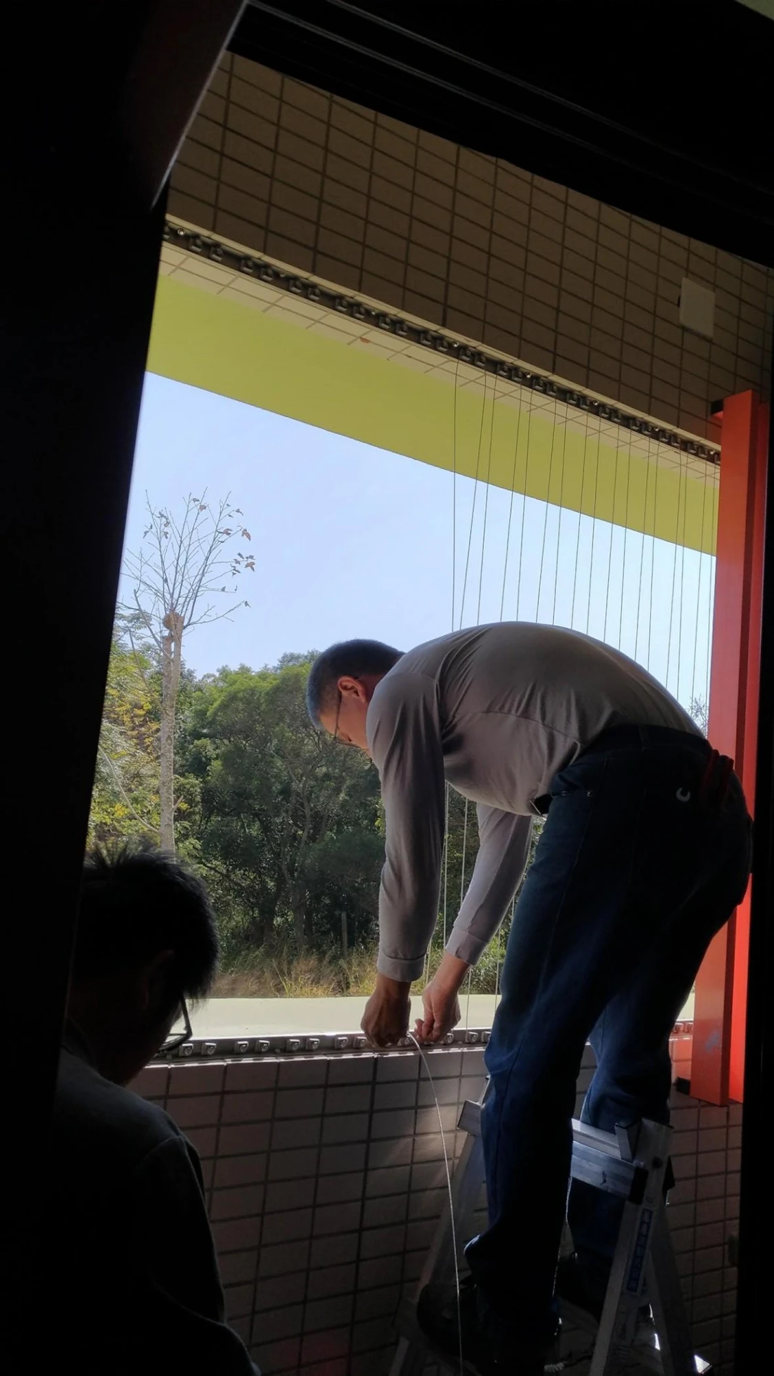 嶺東科技大學 學生宿舍隱形鐵窗防墜工程