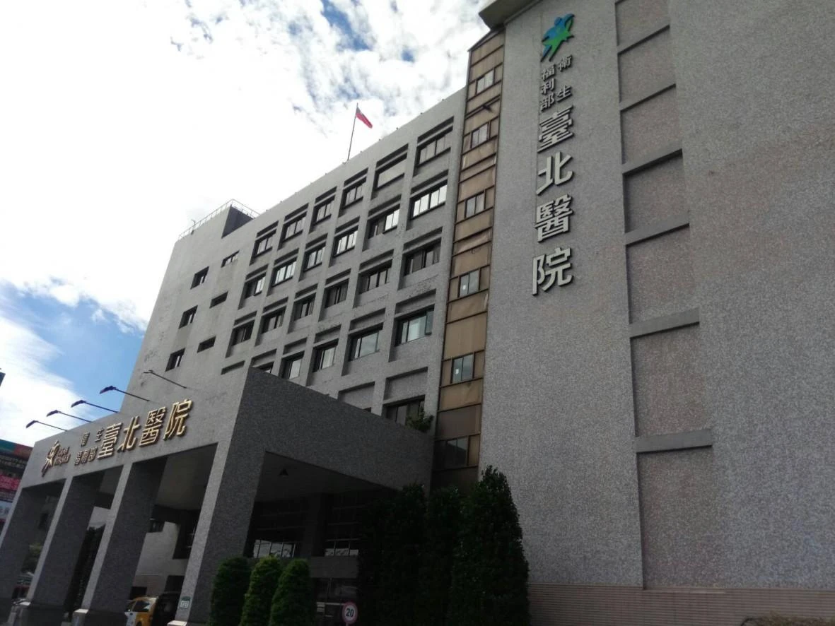 台北新莊醫院 逃生梯防墜工程
