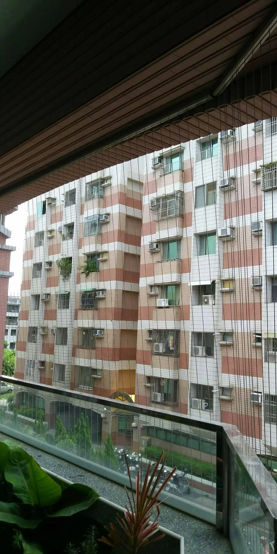 台南優仕堡幼稚園 陽台隱形鐵窗防墜工程