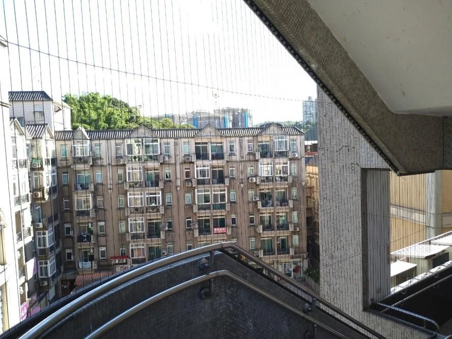 經國管理暨健康學院 防墜工程