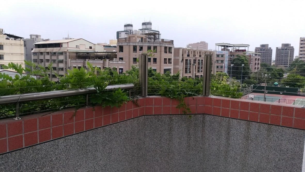 台中國光國小 兒童防墜隱形鐵窗工程