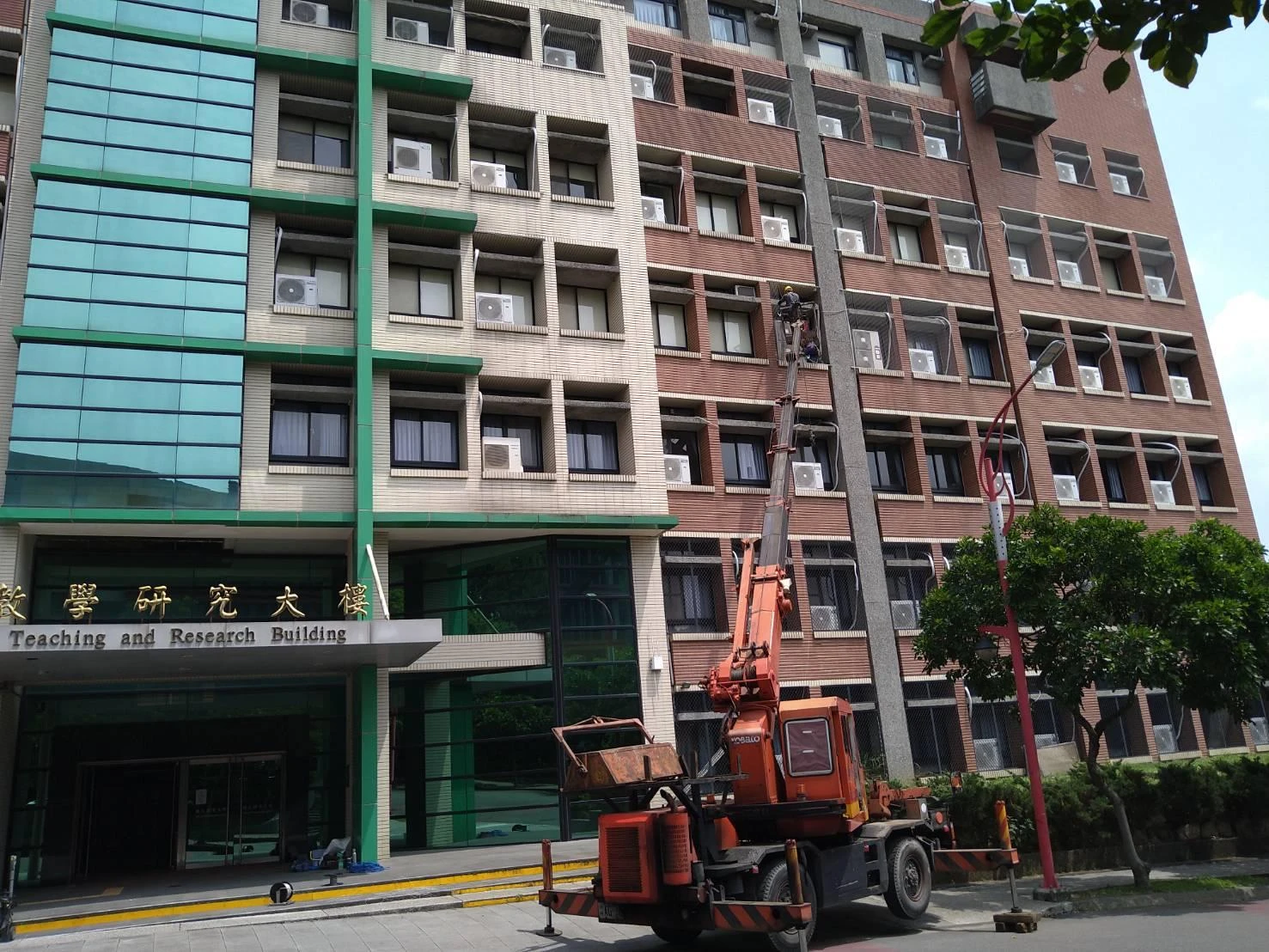 桃園國立體育大學 隱形防鴿工程