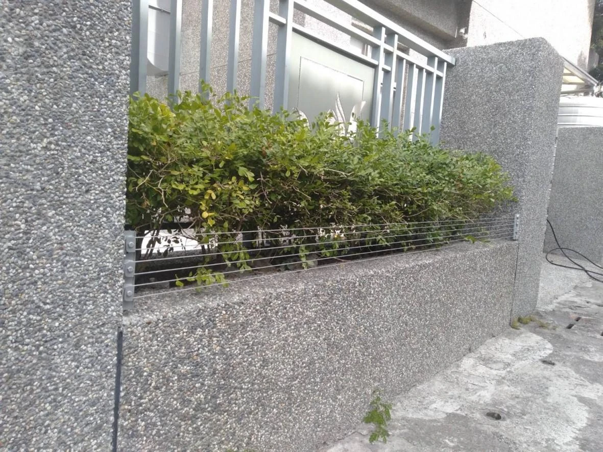 台東天池精舍戶外空間安裝隱形鐵窗 防貓工程