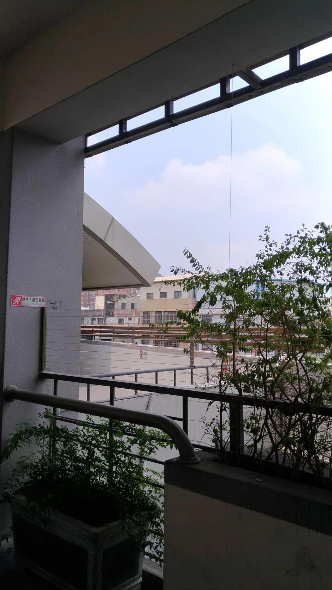 台中國光國小 兒童防墜隱形鐵窗工程