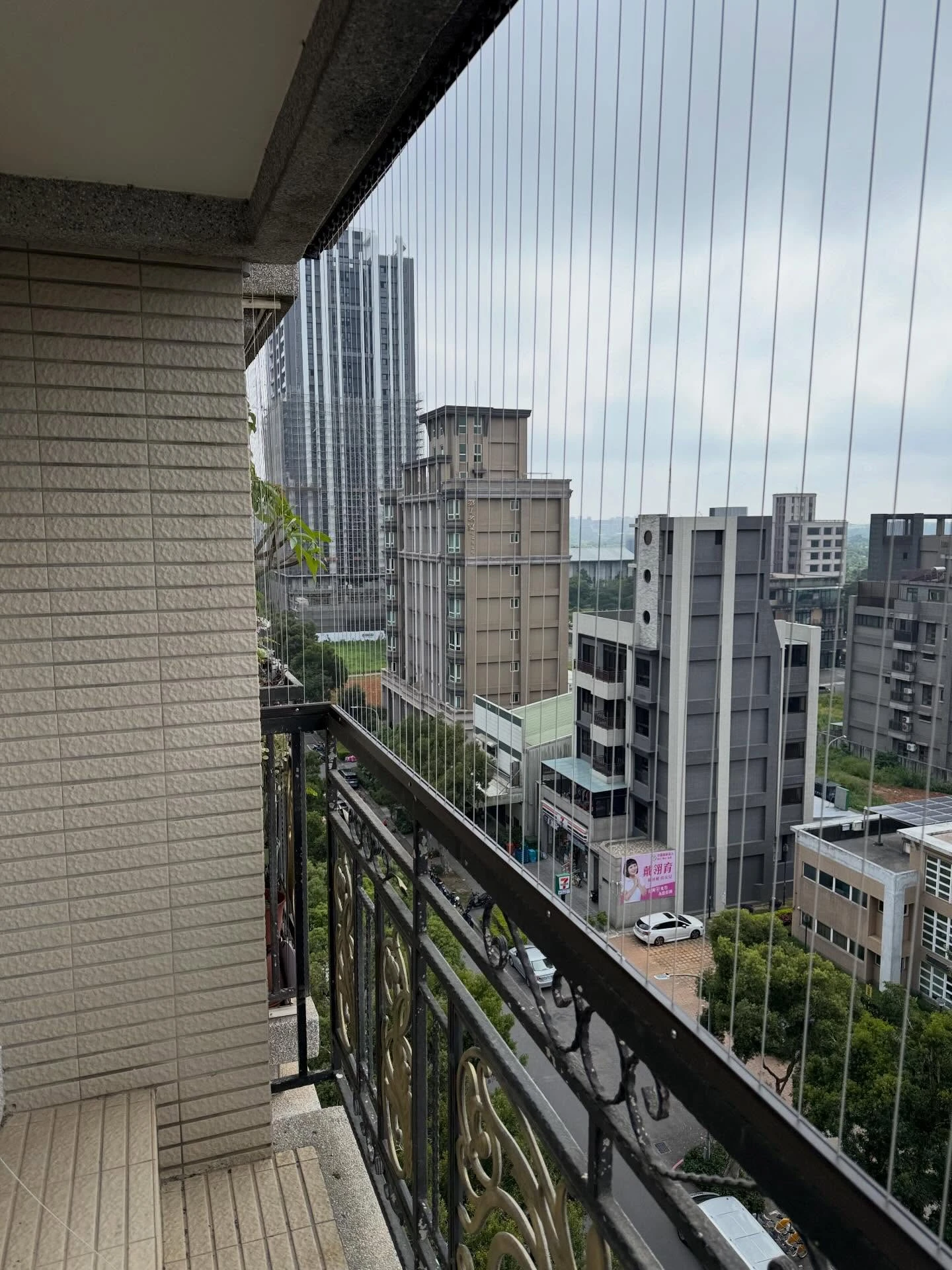 林口阮小姐家｜隱形鐵窗防墜