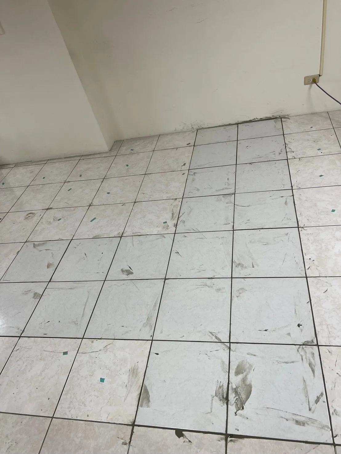 地磚隆起