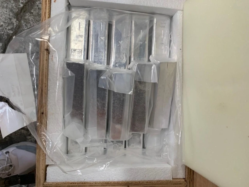銀 Ag