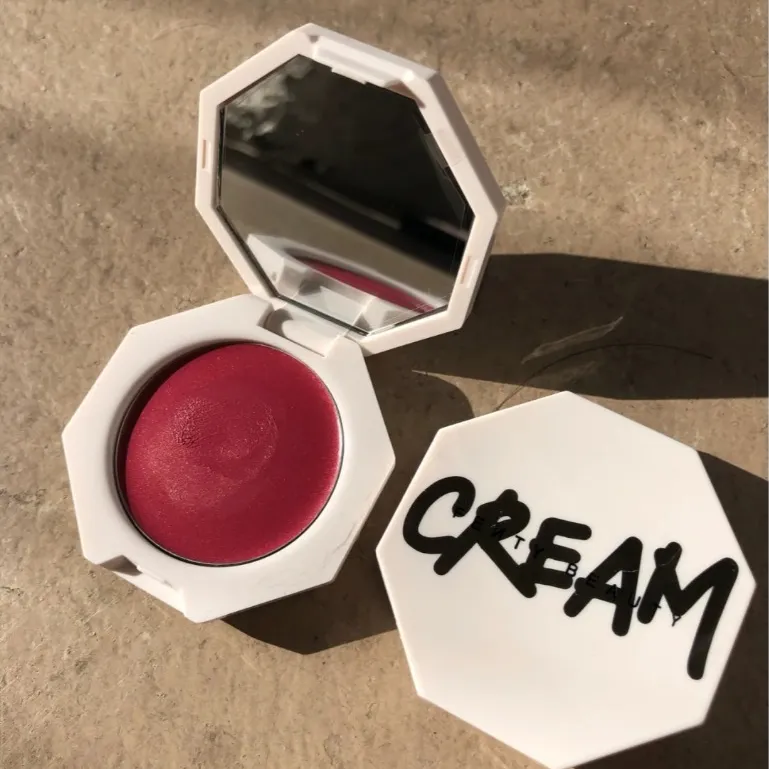Fenty Beauty 霜狀腮紅