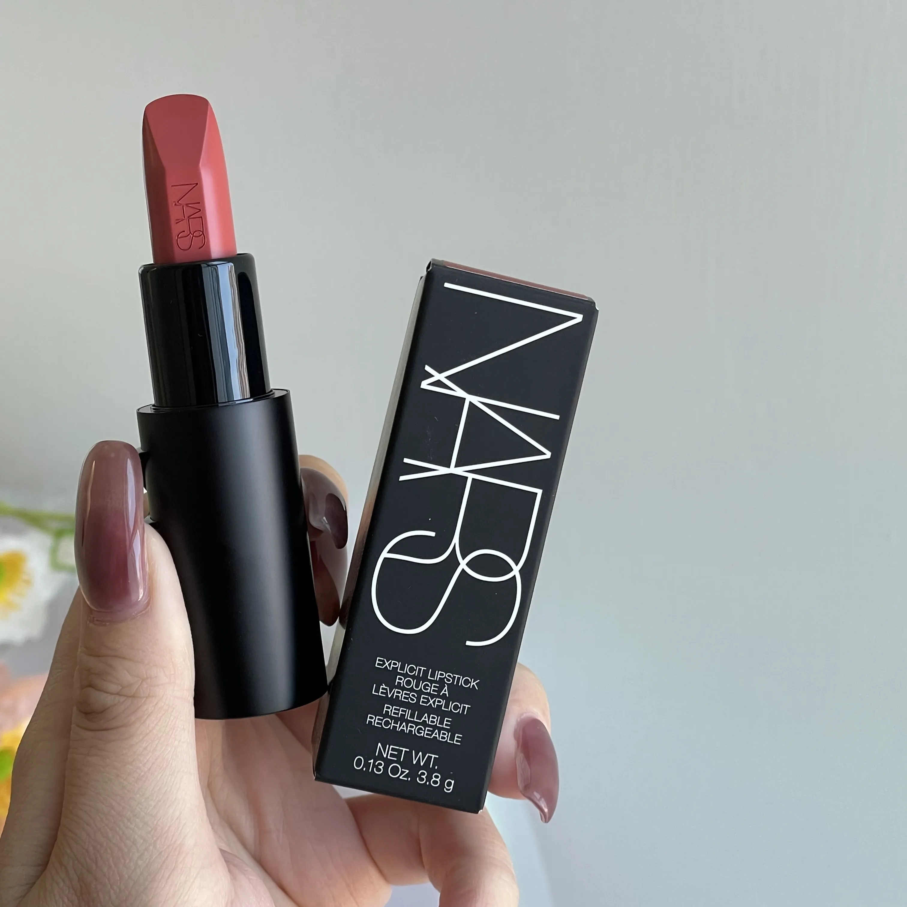 NARS 奢慾緞光唇膏