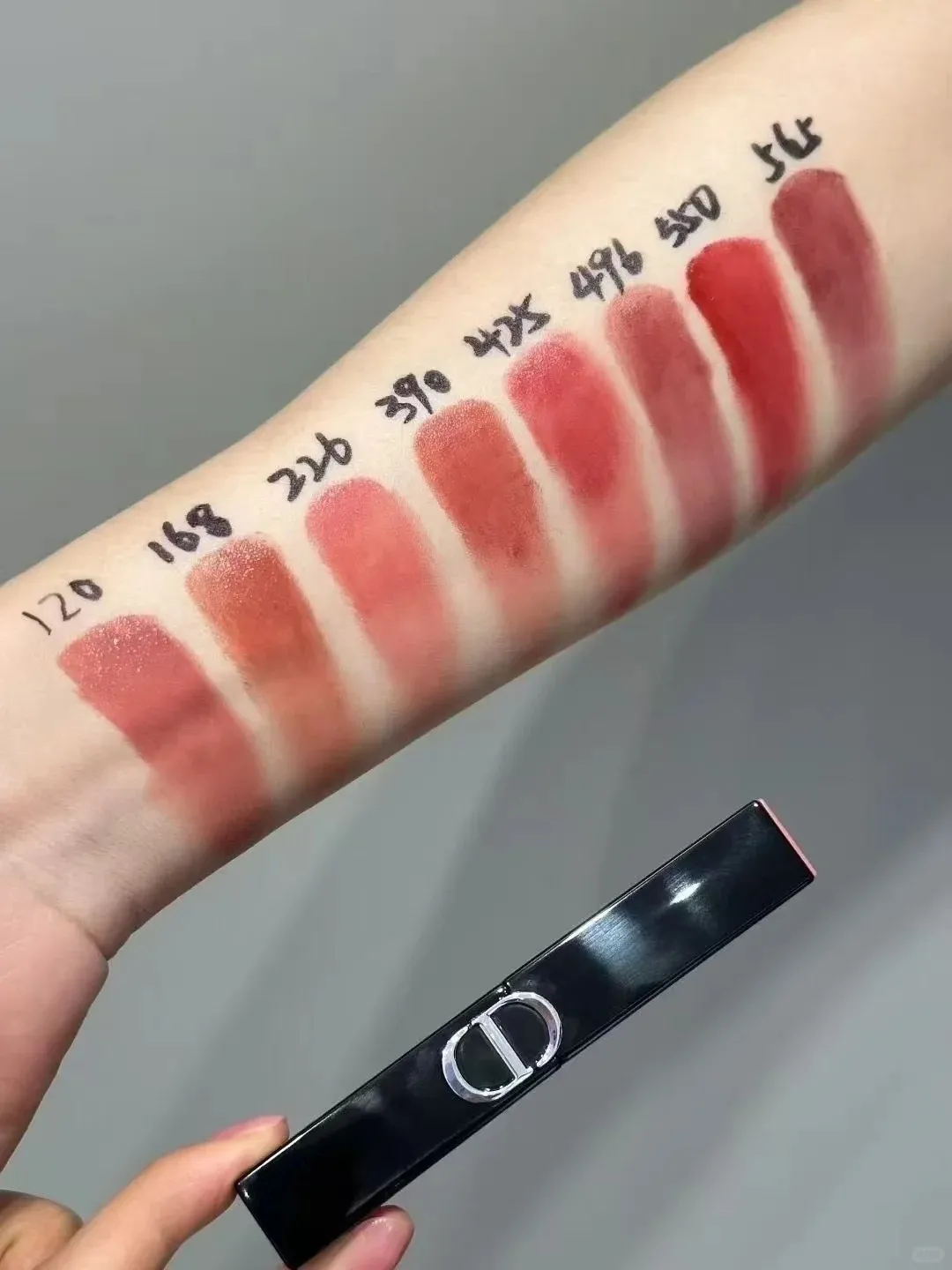 Dior 巨星持色唇膏