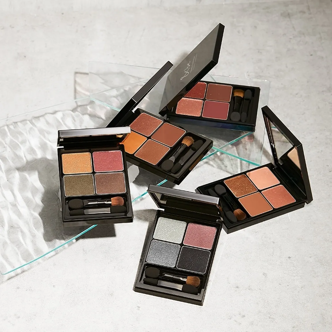 日本 &be 四色眼影盤