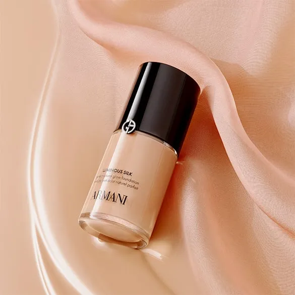 Armani Beauty 訂製奢潤絲光粉底 