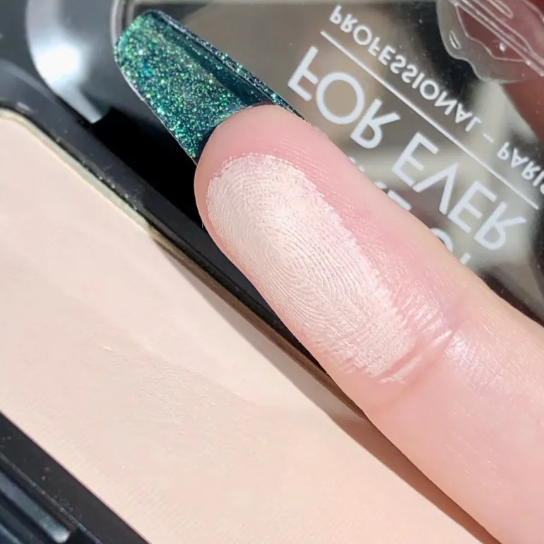 Make Up For Ever 藝術大師玩色頰彩