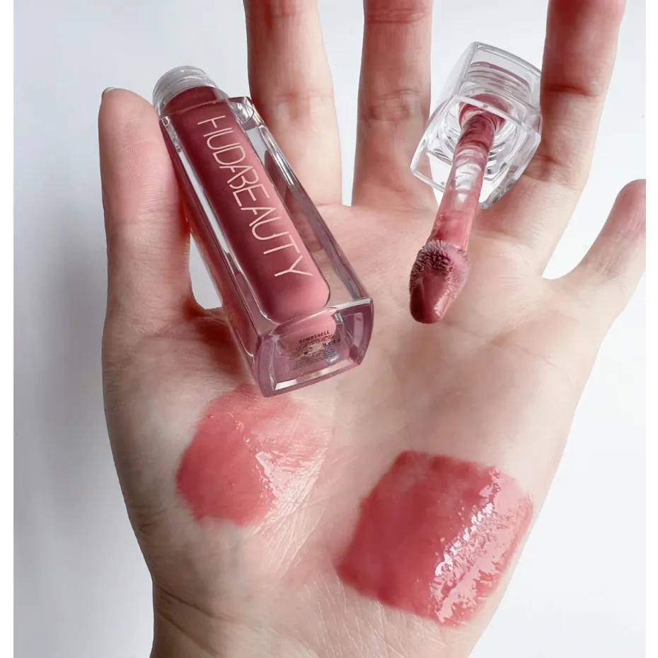  HUDA BEAUTY 唇蜜