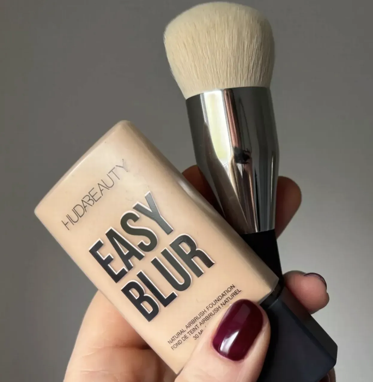 八折 HUDA BEAUTY 柔焦濾鏡粉底液